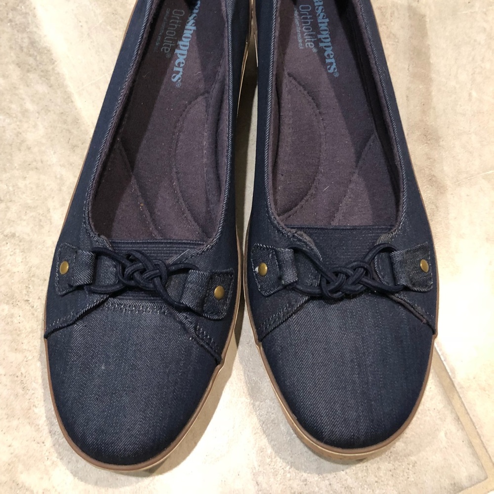 Navy Grasshoppers size 10